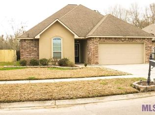 9222 Redwood Lake Blvd, Zachary, LA 70791