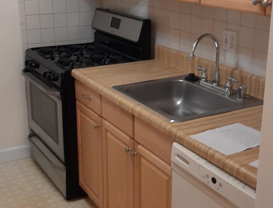 2nd image of 5105 Crossfield Ct APT 15