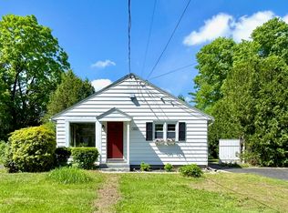 102 Bridge Rd, Northampton, MA 01062