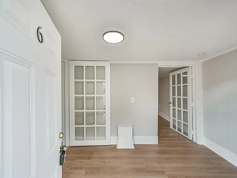 216 Redan St #6 — Photo 2