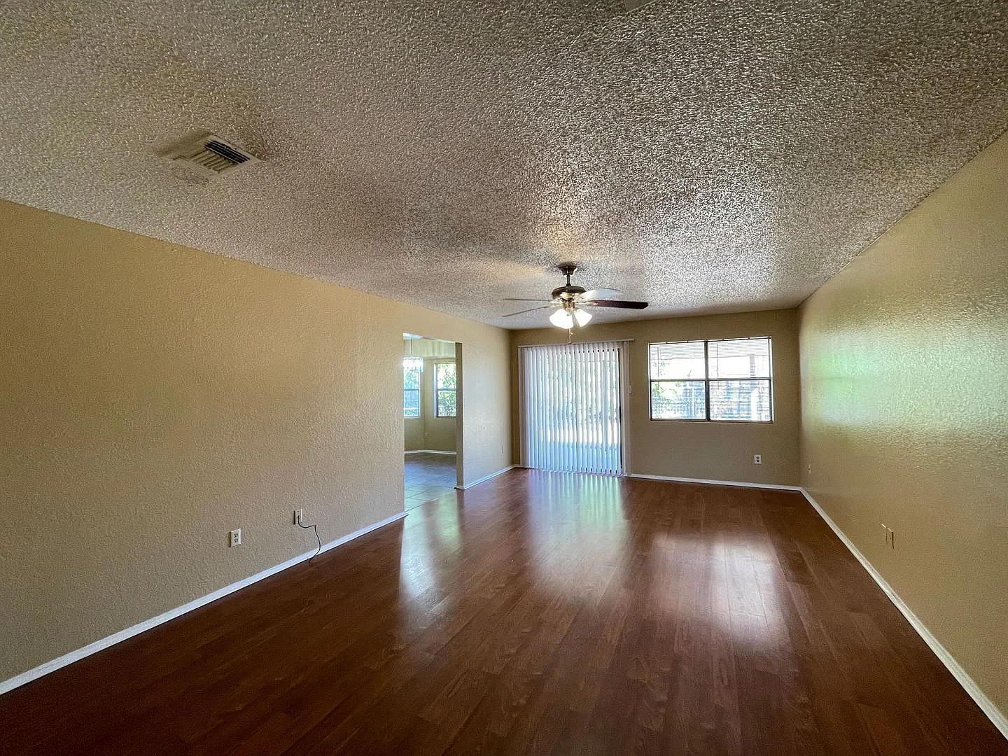 4-Bedroom House for Rent in Killeen — Photo 2