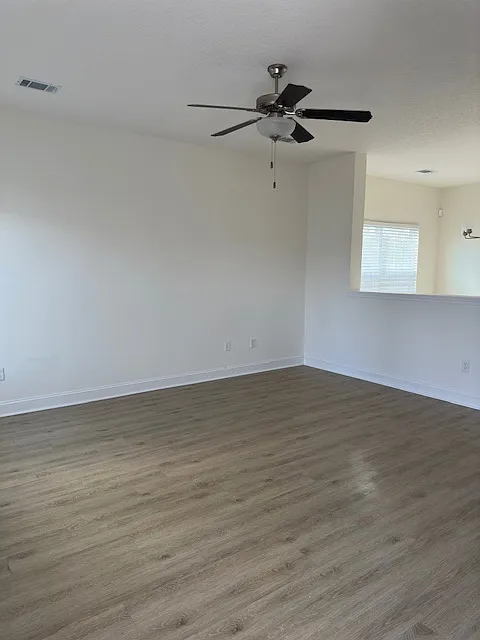 3 bed, 1339 sqft, $2,000 — Photo 2