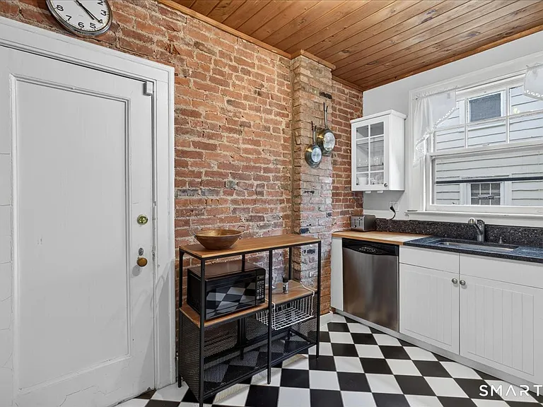 146 Everit St #B — Photo 9