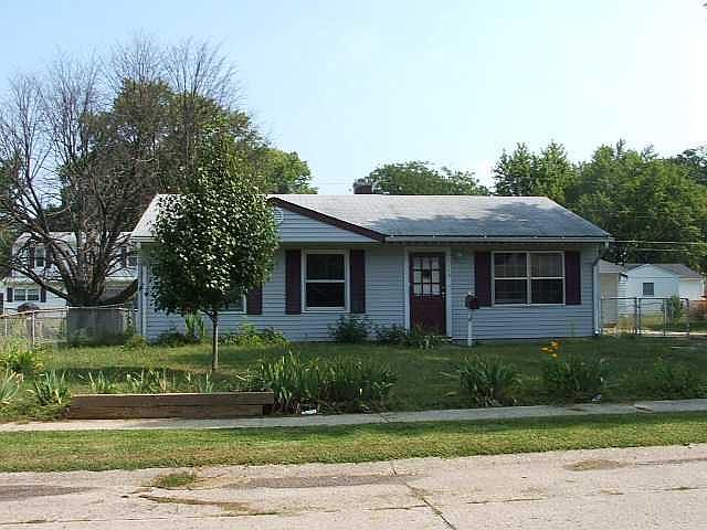1st image of 3919 N Diamond Ln