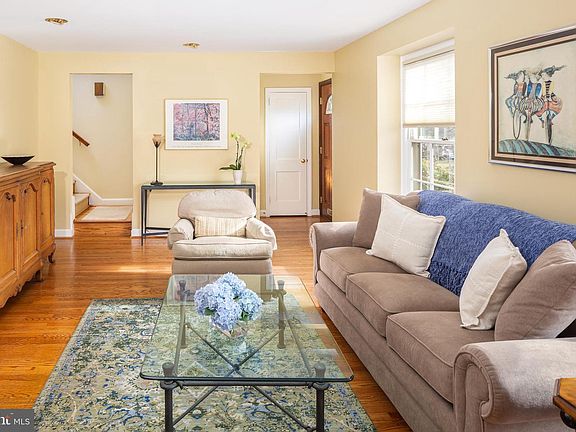 5th image of 1029 Nicholson Rd