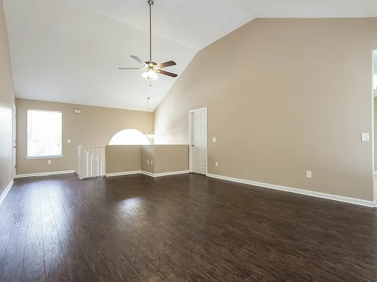 7509 Stonehenge Way — Photo 2