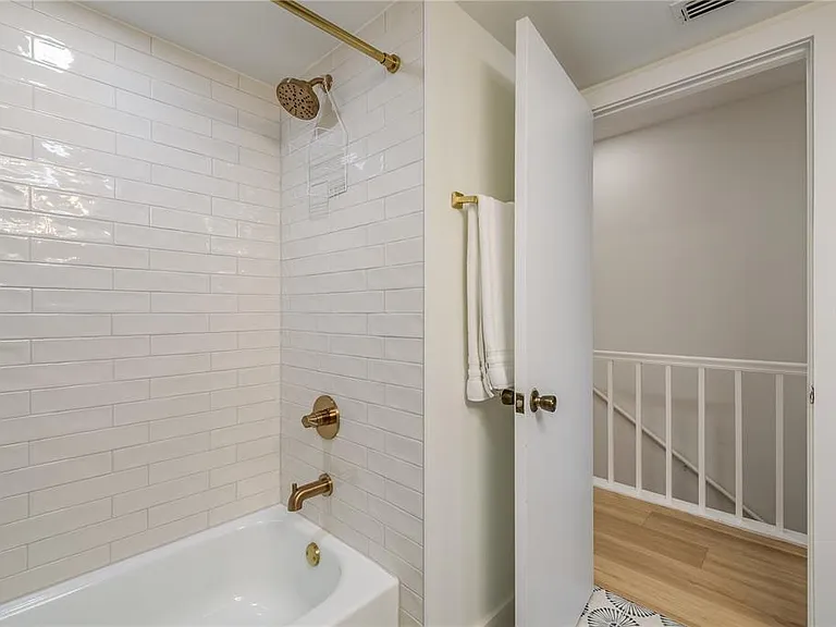 320 Island Way #209 — Photo 24