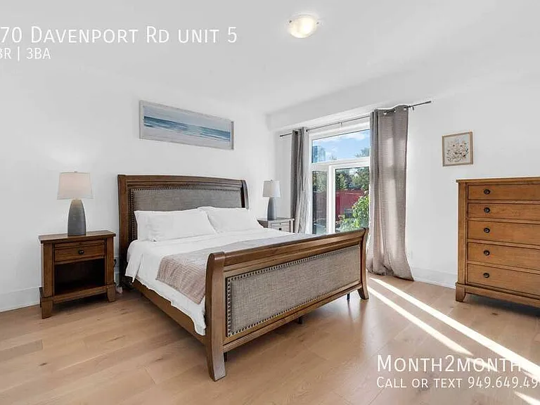 270 Davenport Rd #5 — Photo 16