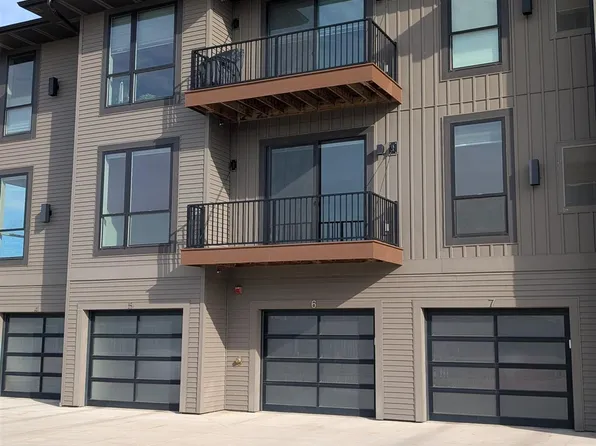 1351 13th Ave SE, Sioux Center, IA 51250