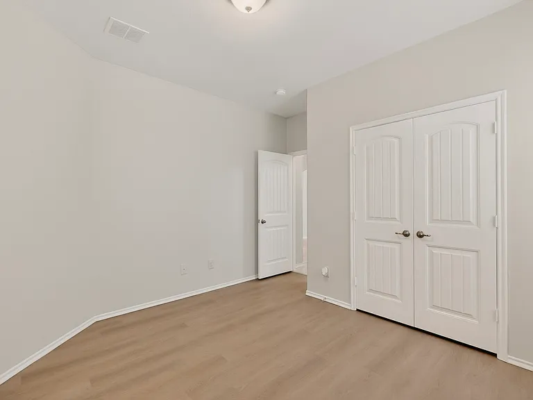 781 Lancashire Ln — Photo 32