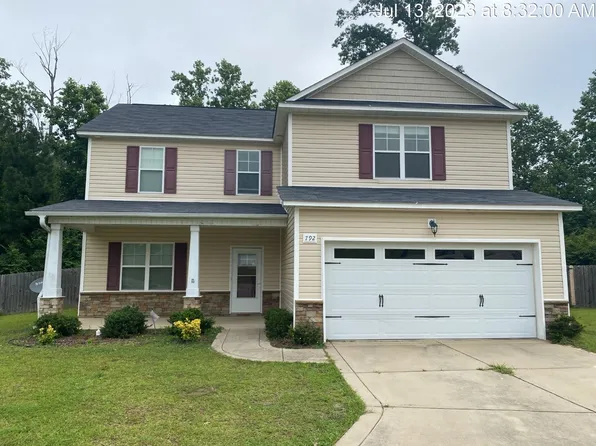 792 Hogart St, Raeford, NC 28376