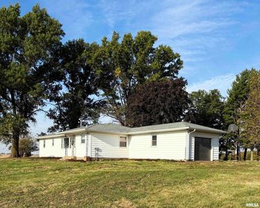 22460 250th St, Eldridge, IA, 52748