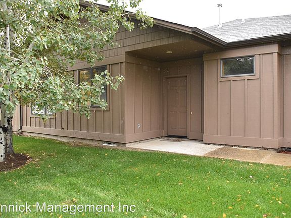 3rd image of 3610 Broadwater St #114