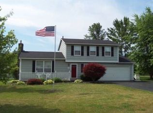 1416 Brookedge Dr, Hamlin, NY 14464