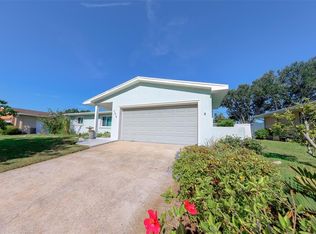 196 Overbrook Dr E, Largo, FL 33770