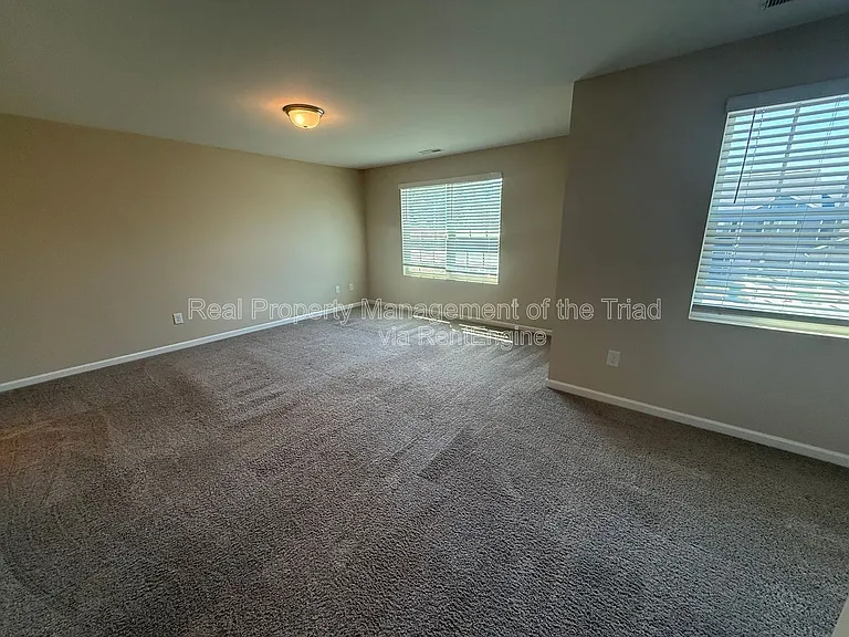 3907 Copperfield Ct — Photo 11
