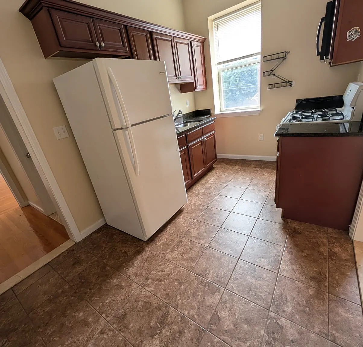 1 bed, $1,350 — Photo 3