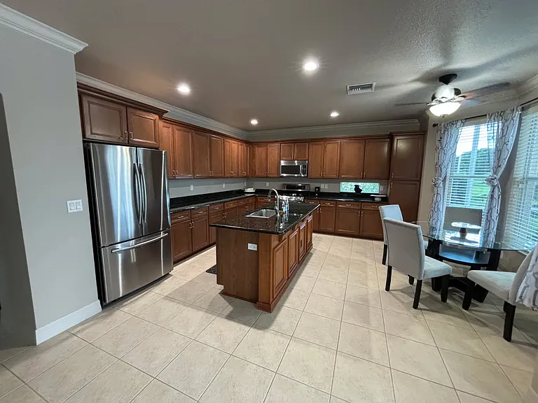 3575 Malagrotta Cir — Photo 11