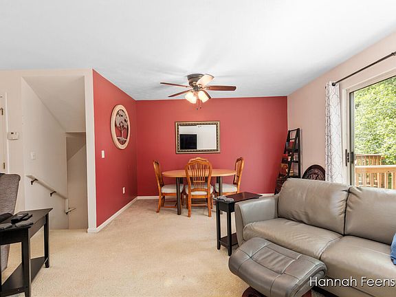 4th image of 1046 Ada Place Dr SE