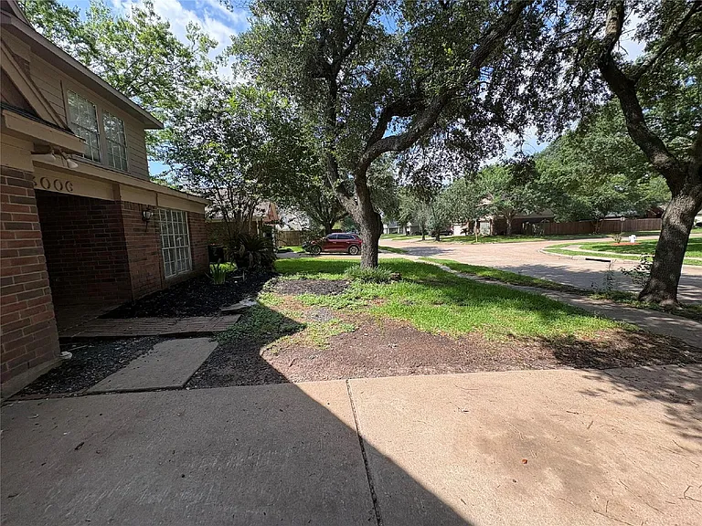 3006 Fort Stockton Dr — Photo 10