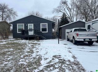 4614 Fillmore St, Sioux City, IA 51108