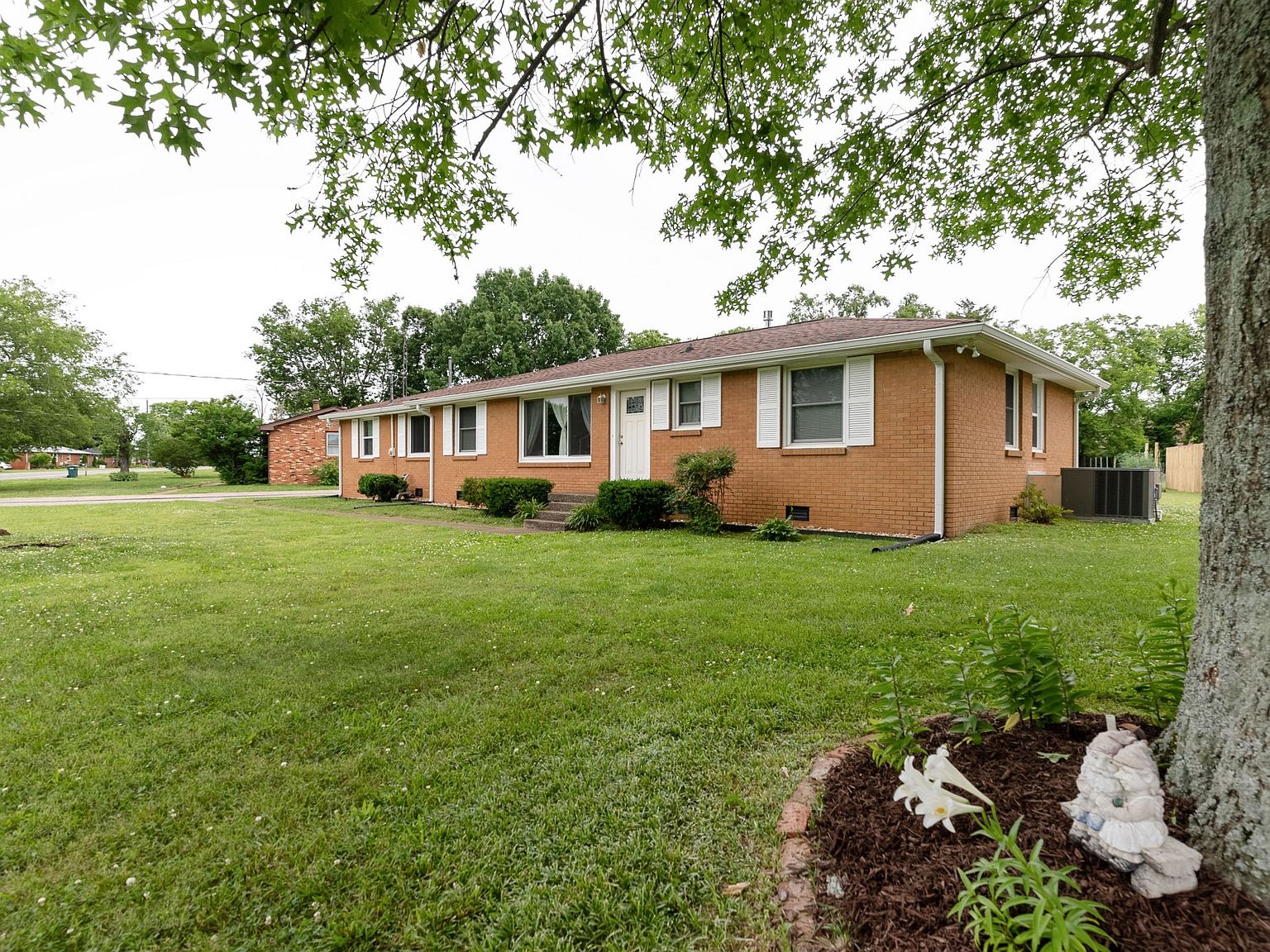 827 Castle Heights Ave, Lebanon, TN 37087 Zillow