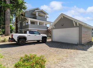 16602 Bell Rd, Surrey, BC V3S1H8