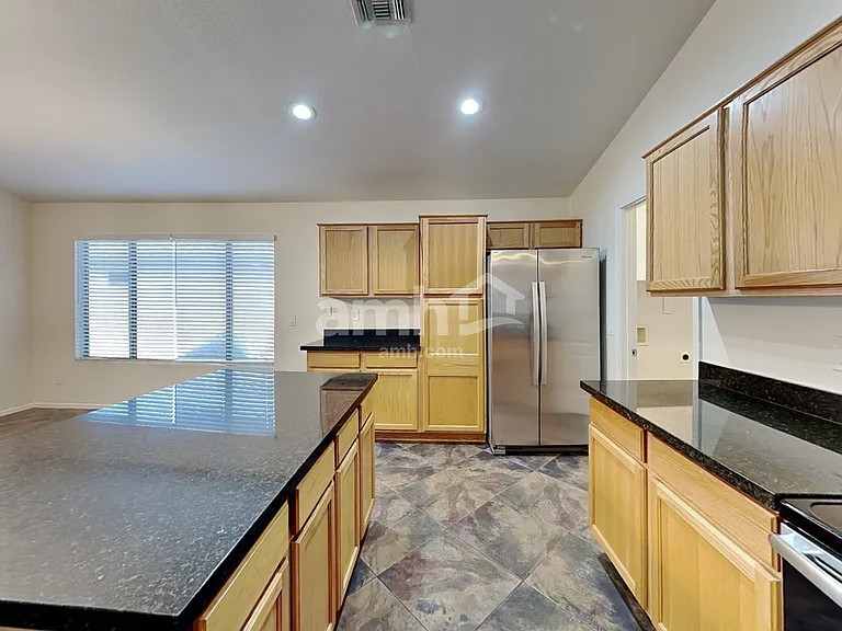 15912 W Carmen Dr — Photo 4