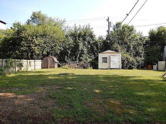 5th image of 705 Buena Ave