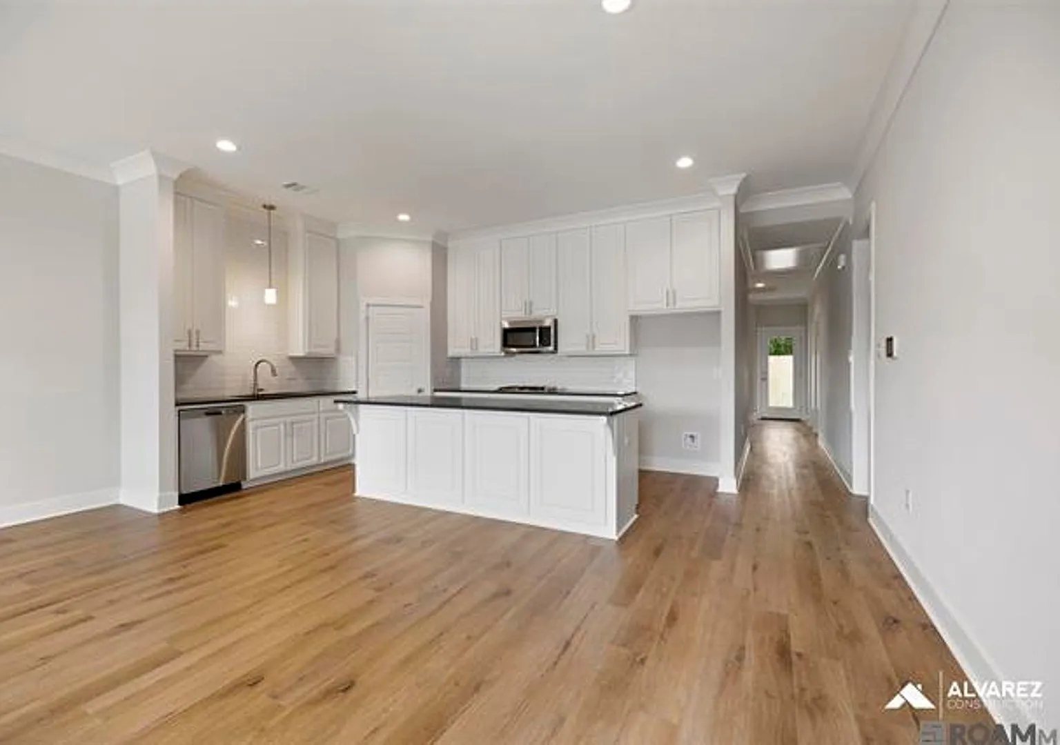 Must see in Silverside Cove! $500 off first month with 30 day move in** — Photo 3