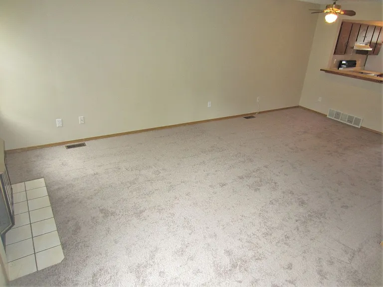 2528 Blazek Loop — Photo 5