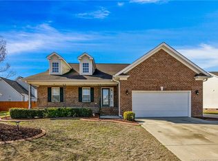 812 Cabaletta Dr, Hope Mills, NC 28348