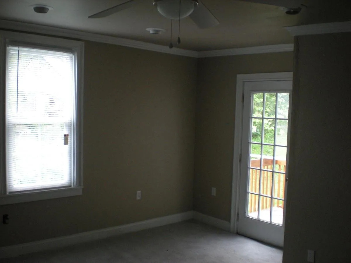 2 bed, 1.5 bath, 1022 sqft, $1,295 — Photo 4