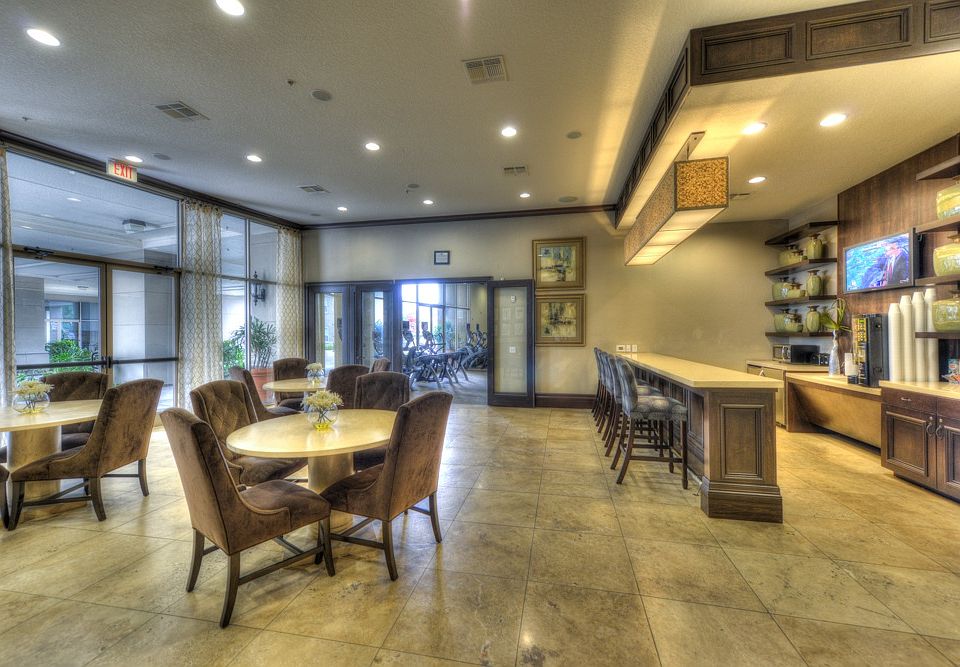 2nd image of 905 Lake Lily Dr APT C237