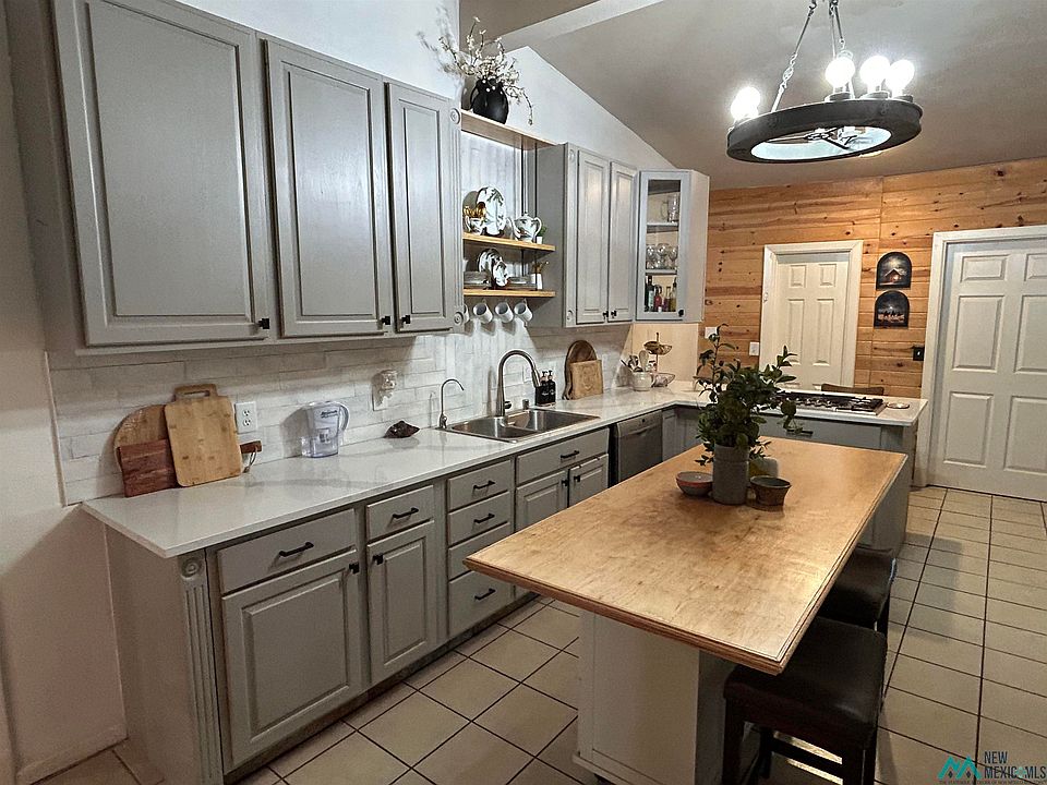 1st image of 108 Horton Cir