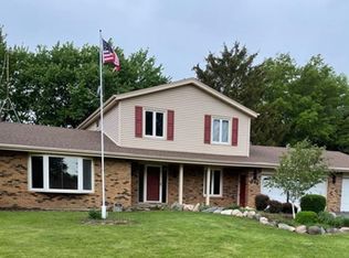 843 Aura Dr, Rockford, IL 61108