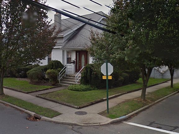 2nd image of 449 Oakland Ave