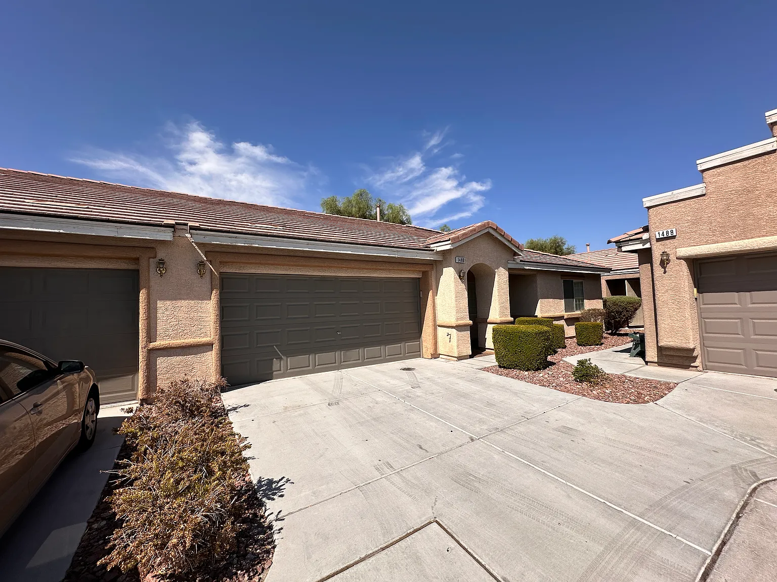 2 bed, 1006 sqft, $1,750 — Photo 2