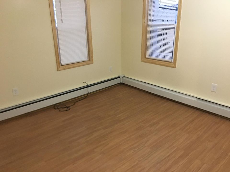 2nd image of 140 Silver Spring St Floor 2