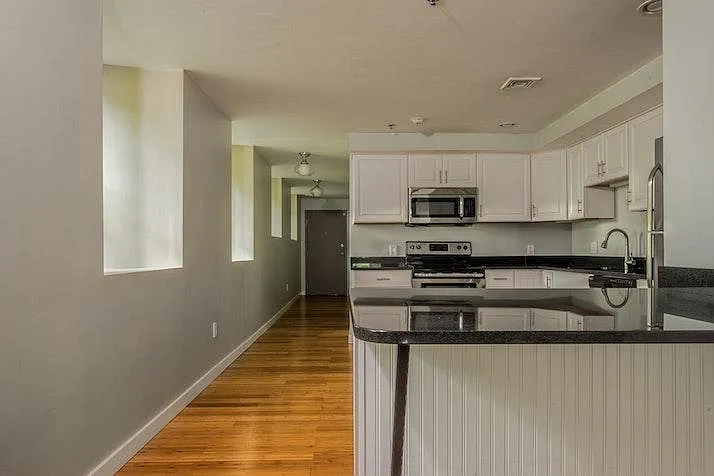 494 Woonasquatucket Ave — Photo 5
