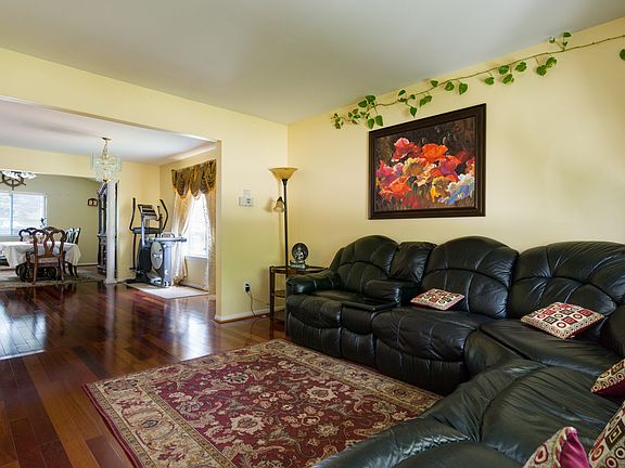 2nd image of 79 Larchwood Ave