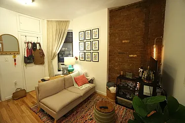 Rented by Best Apartments North Inc