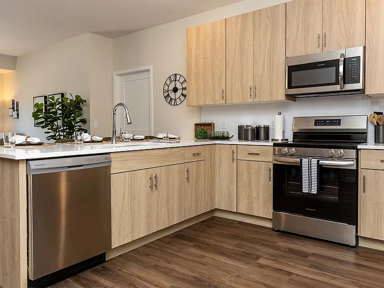 Avalon Apartments & Townhomes — Photo 26