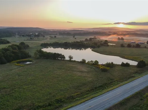 9 S State Highway 1, Hartshorne, OK 74547