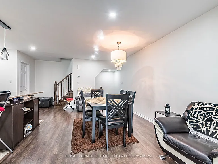 581 Allport Gate — Photo 22