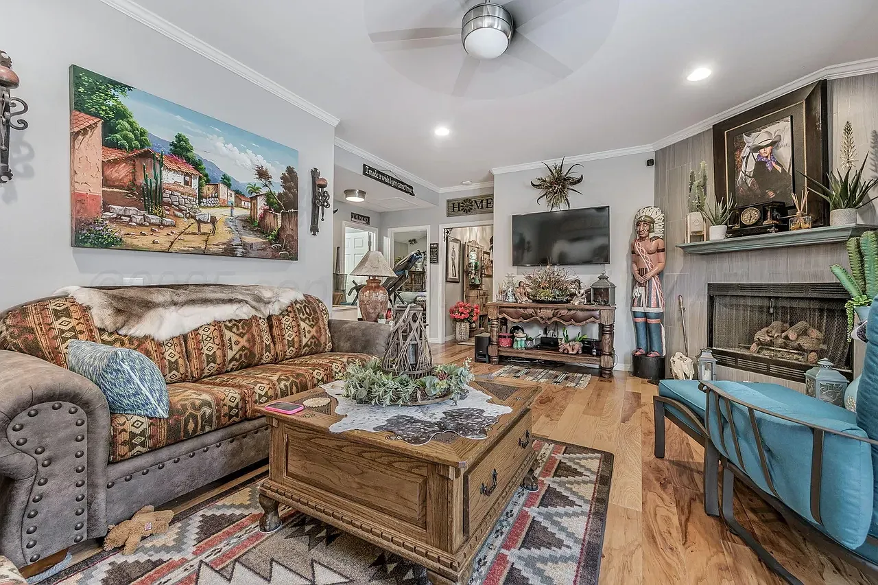 2 bed, 1518 sqft, $2,200 — Photo 3