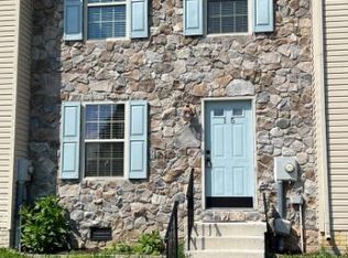 15 Judges Ct, Inwood, WV 25428