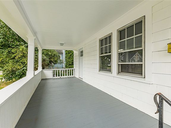 3rd image of 715 S Main St
