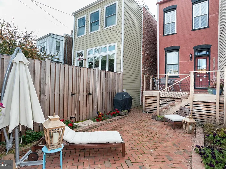 216 10th St SE — Photo 20