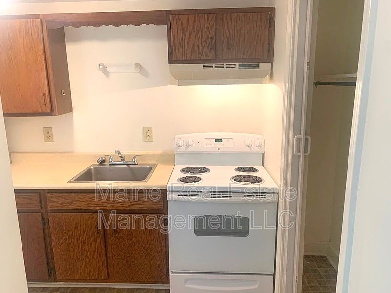 29 Chamberlain St 11, Brewer, ME 04412 Zillow